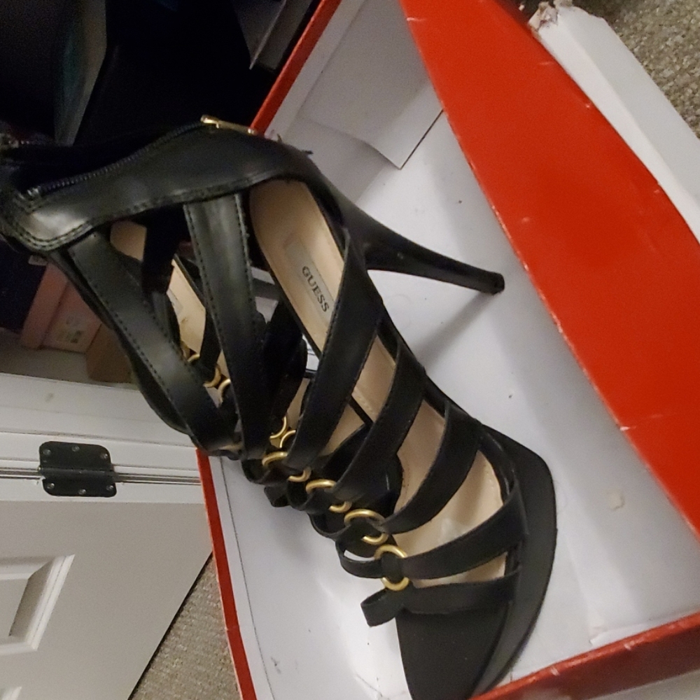 Guess heels - Picture 4 of 4